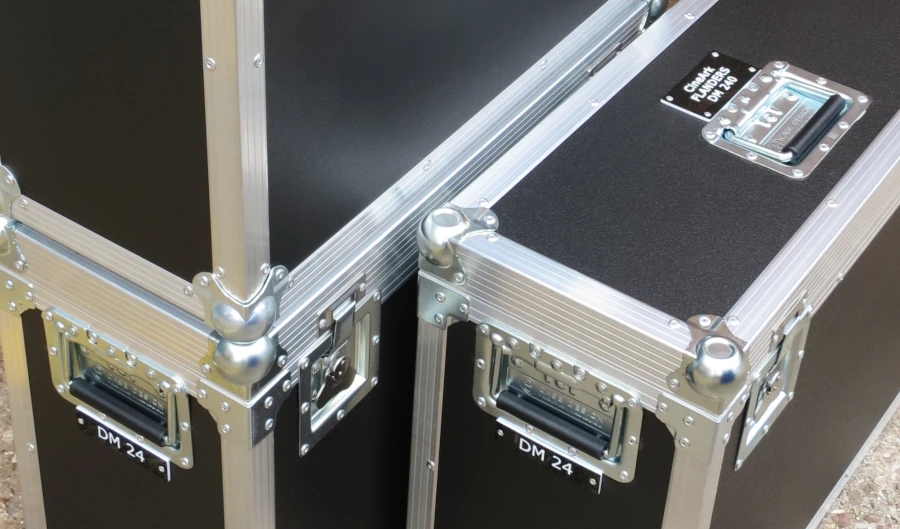 DM240-Monitor-cases